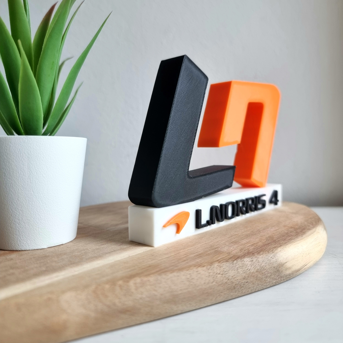 Lando Norris Style Display Sign – Motorsport Desk Decor | Driver Number Display